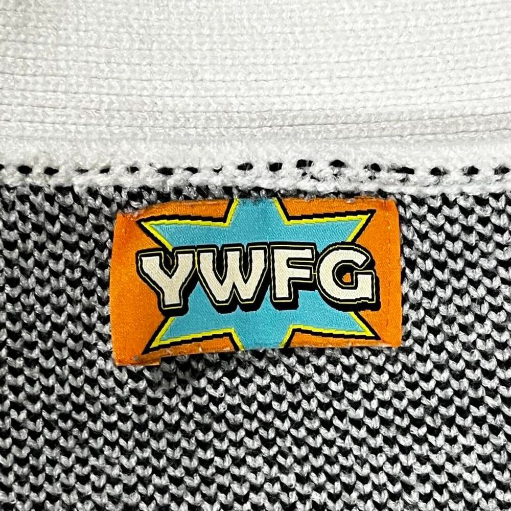 Women’s YWFG white cardigan sweater with dinosaurs oversized cozy - Picture 6 of 6